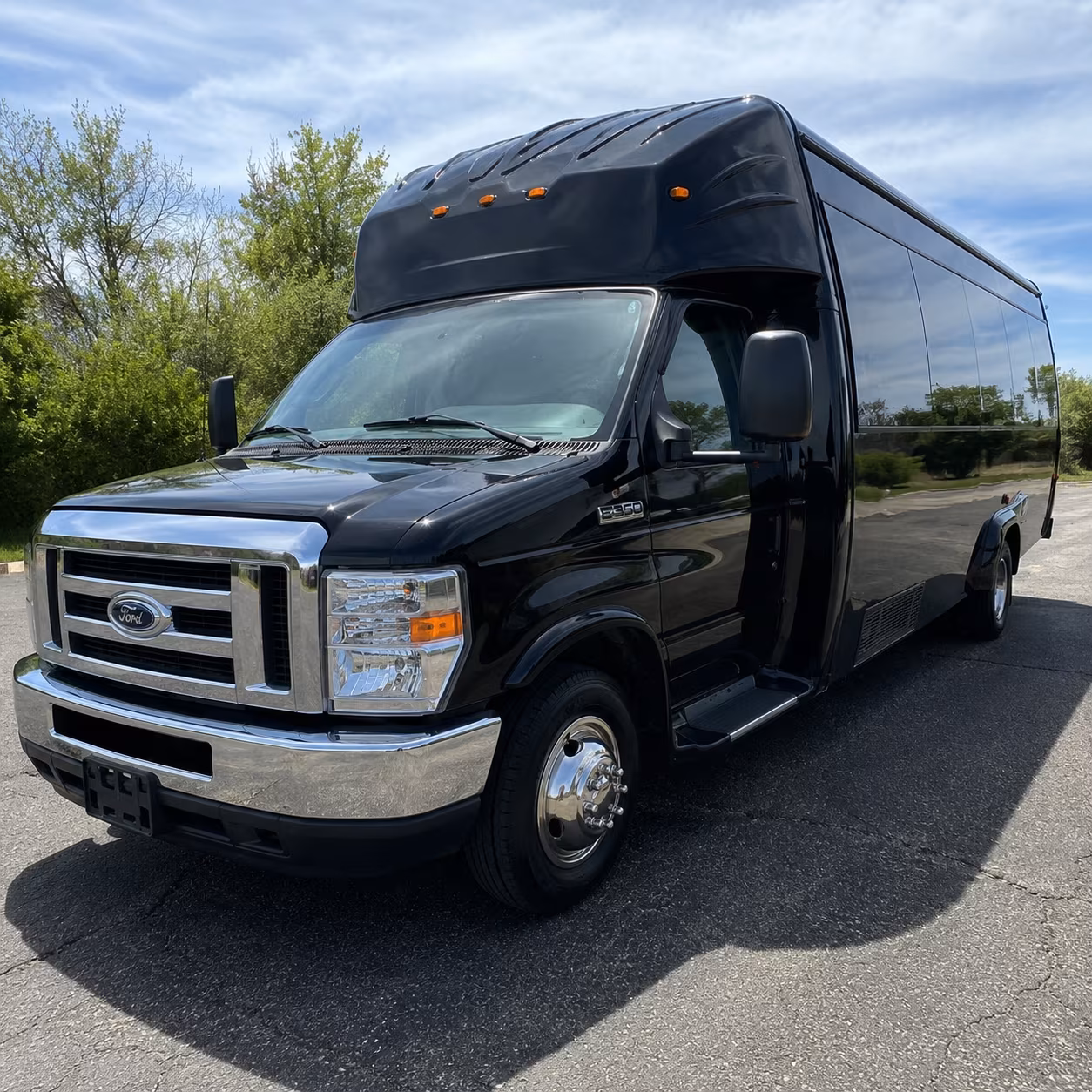 airport transfer buses for columbia wedding guests flying into cae