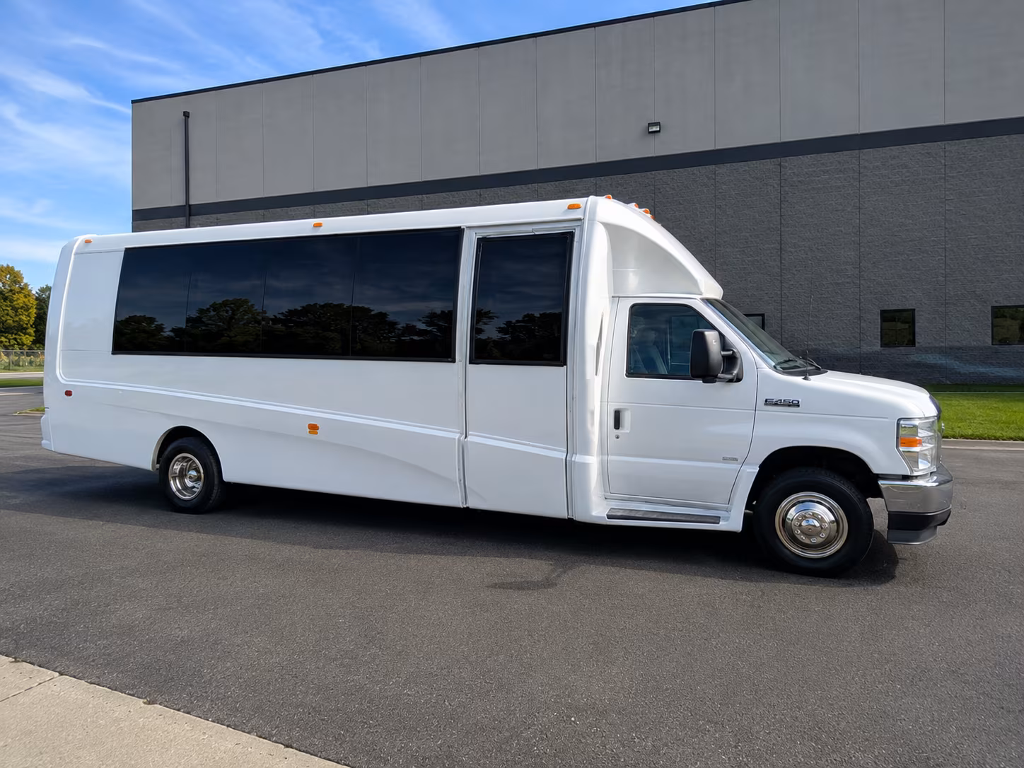 minibuses for smaller columbia prom groups that want a comfortable ride